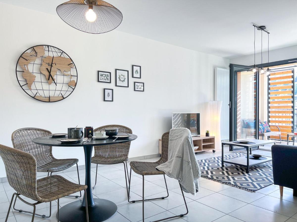 Ferienwohnung Le Frere Charmes Aurillac Exterior foto