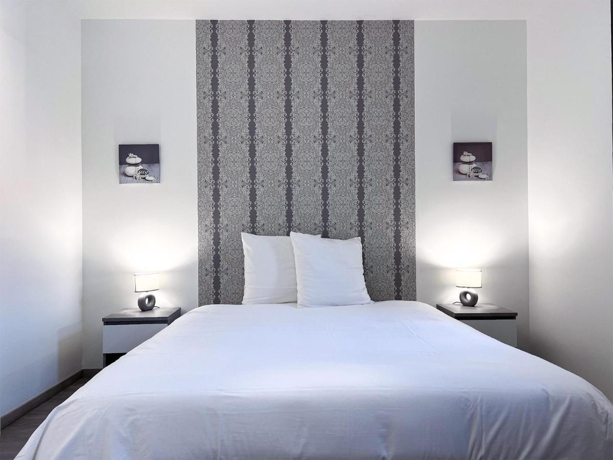 Ferienwohnung Le Frere Charmes Aurillac Exterior foto